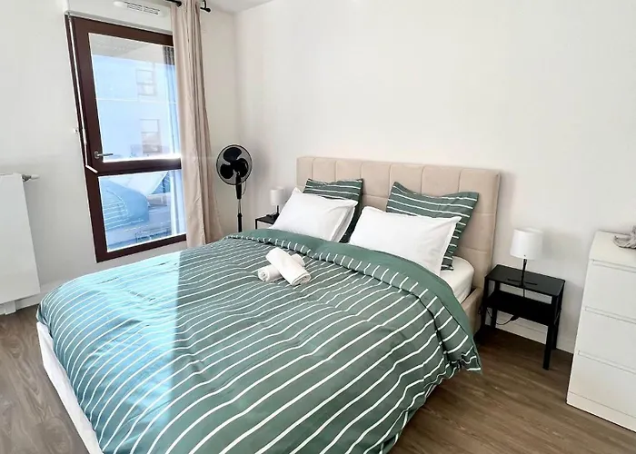 L'ébène De Pierrefitte, Proche De Paris * Pierrefitte-sur-Seine